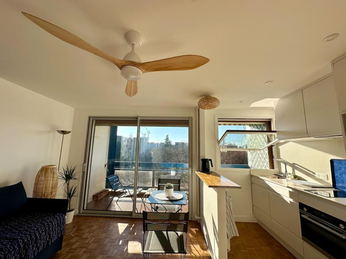 Appartement Mobility Lease- Sunny With Large Balcony, Park View At 15 *